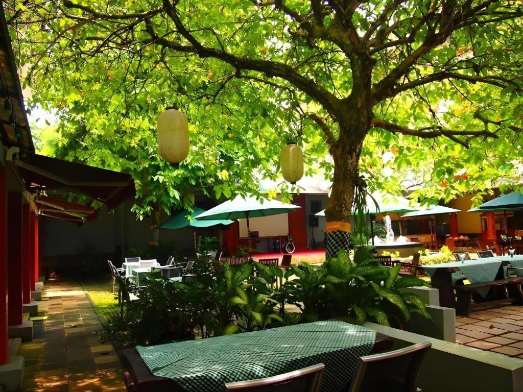 Bumi Wiyata Hotel Depok Zewnętrze zdjęcie