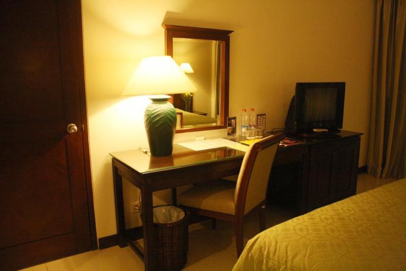 Bumi Wiyata Hotel Depok Zewnętrze zdjęcie